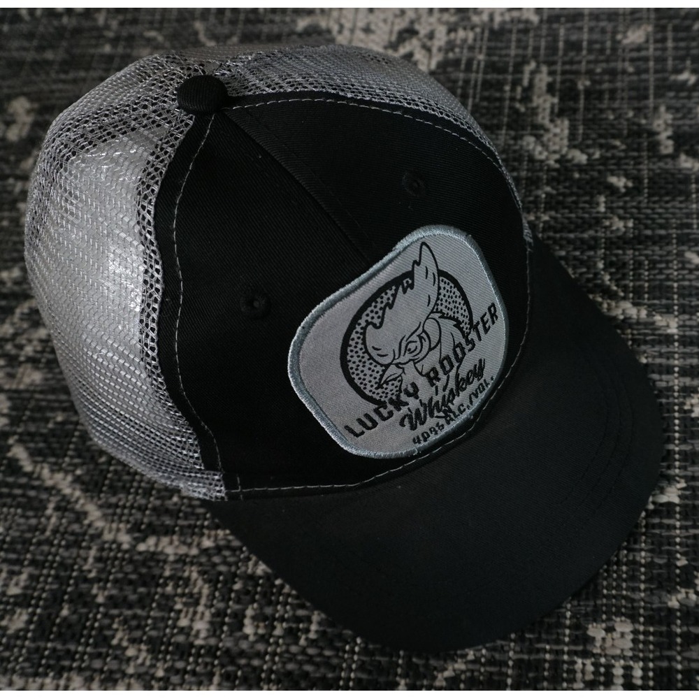 Lucky Rooster‎ Whiskey Trucker Hat OSFM Black Gray Mesh Snapback Baseball Cap